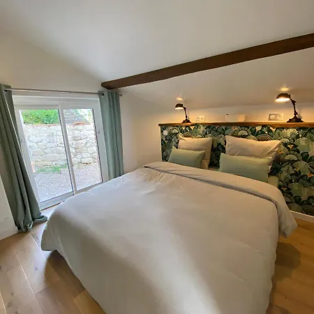 Pierre Qui Roule بيت للعطل