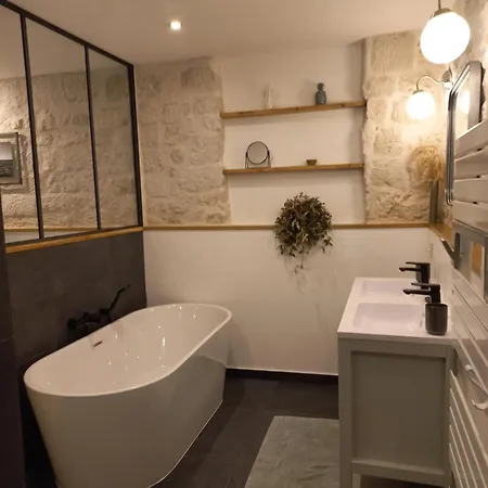 Pierre Qui Roule بيت للعطل *